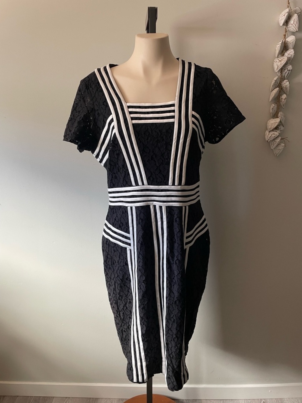 David Lawrence Lace Office Siren Sheath Dress Black White Contrast Piping Large